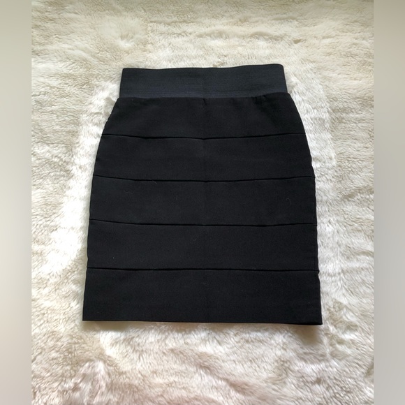 Mini Skirt - Picture 3 of 6